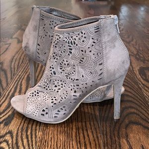 {maddengirl} Open Toed Booties!!
